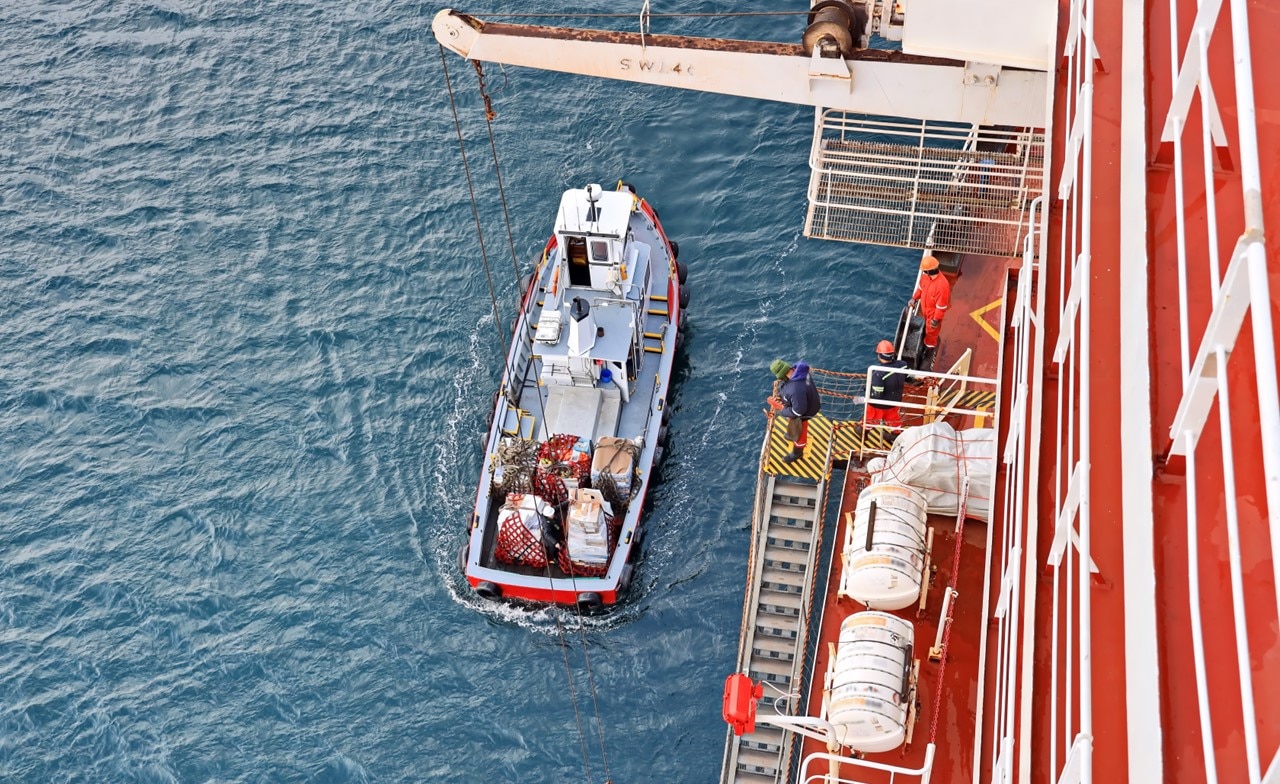 supplies from boat to ship