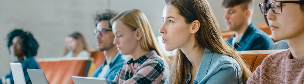 étudiants en formation en ligne