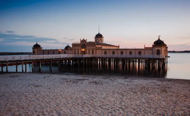 Varberg kallbadhus