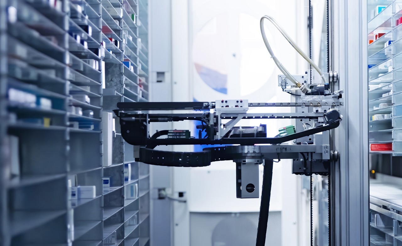 automation-life-sciences-hero Robot automating collection in medical supply room